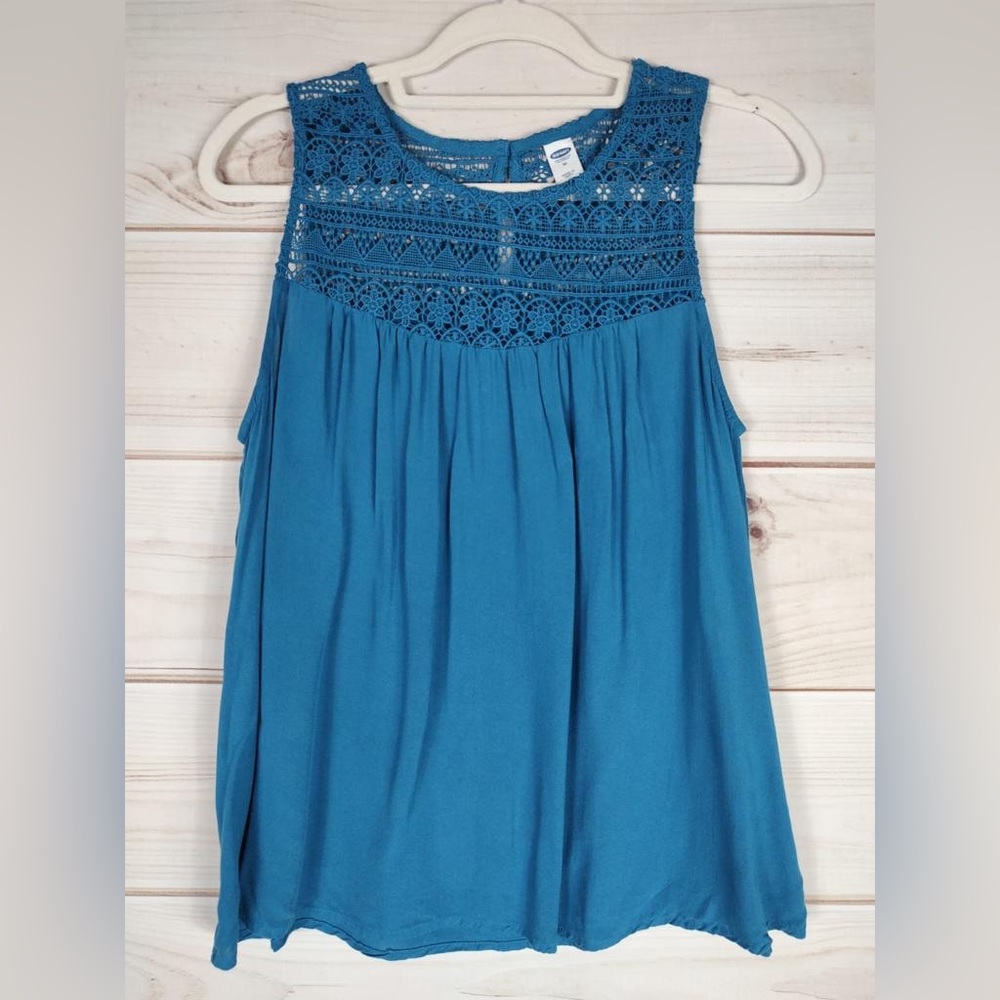 Old Navy M Top Womans Blue Crocheted Bodice Fabric Flare Sleeveless.